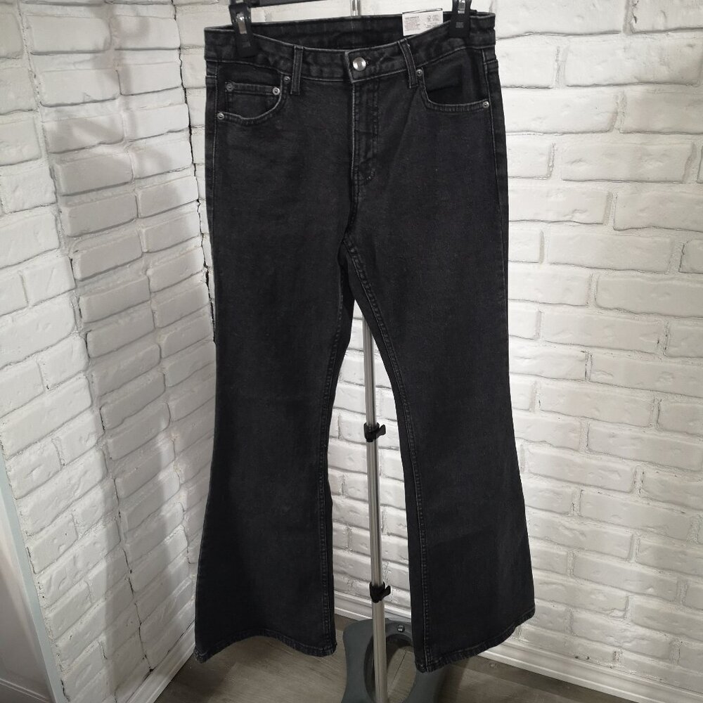 NWT No Boundaries Ladies Size 9 Black Low Rise Zipper & Button Flare Jeans